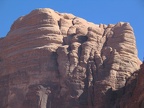 Bergmassiv östlich der Ortschaft Wadi Rum