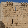 Außenmauern der Burg von Shobak, mit mittelalterlichen Inschriften