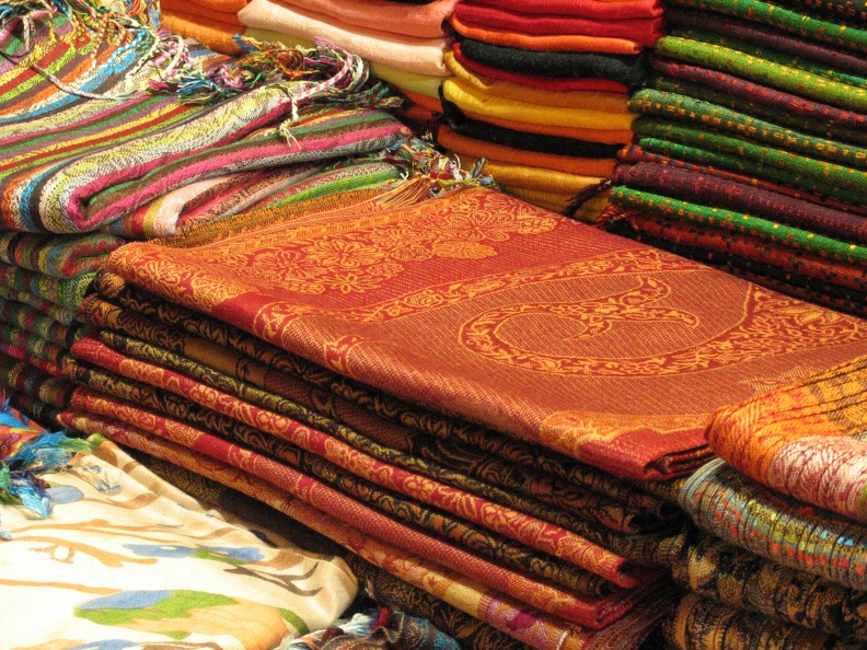 334_3483_Istanbul_Aegyptischer_Basar_Textilien.JPG