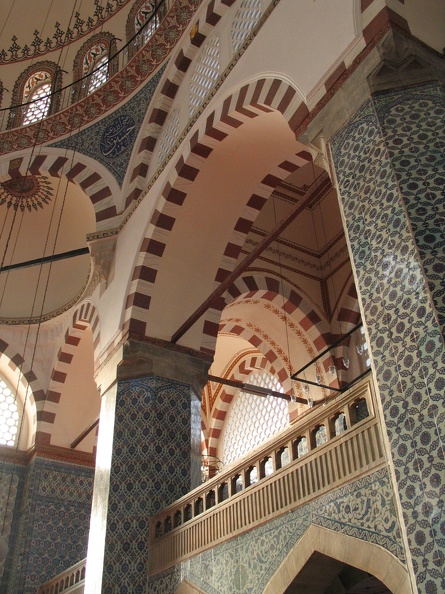 337_3713_Istanbul_Ruestem_Pasa_Moschee_Inneres.JPG