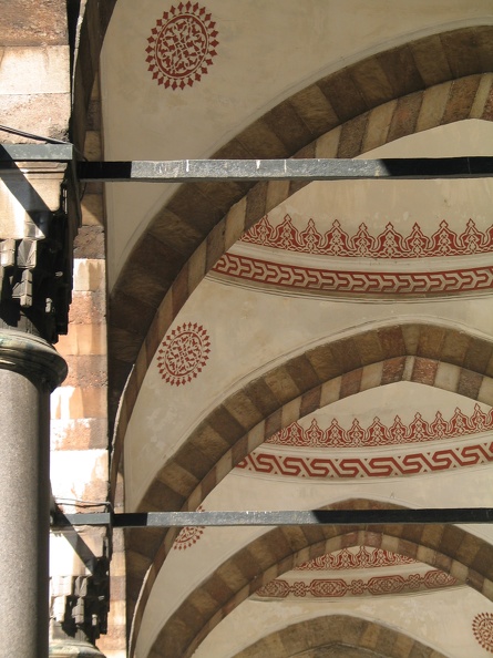 335_3573_Istanbul_Sultan-Ahmet-Moschee_Kolonnaden.JPG