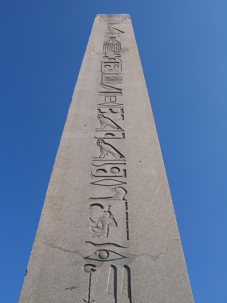 335_3558_Istanbul_Hippodrom_Obelisk_Thutmosis_III.JPG
