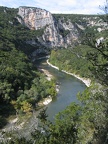  Ardèche mit Felsklippe
