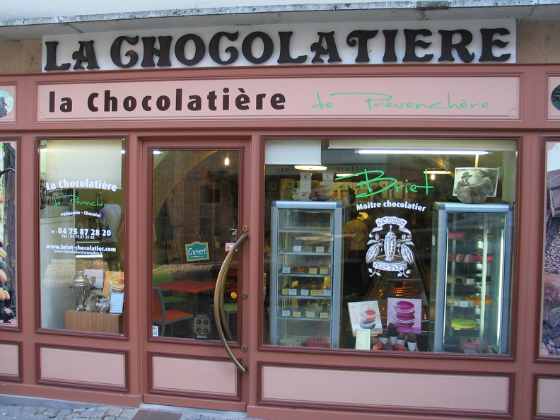 388_8892_Les_Vans_Rue_du_Marche_La_Chocolatiere.jpg