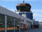 Flughafen-Gebäude mit Kontrollturm