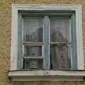 283_8358_Fenster_im_Haus_LenggrieserStr_Ecke_Roemergasse.JPG