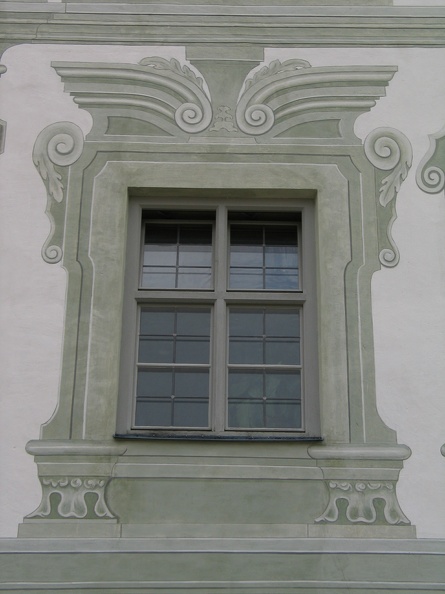 240_4056_Kloster_Benediktbeuern_Meierhof-Innenhof_Fenster.JPG