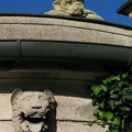München, Fassadenskulpturen im Botanischen Garten